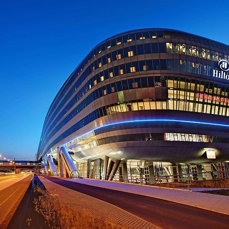 Hilton Frankfurt Airport Hotel Франкфурт на Майн Екстериор снимка